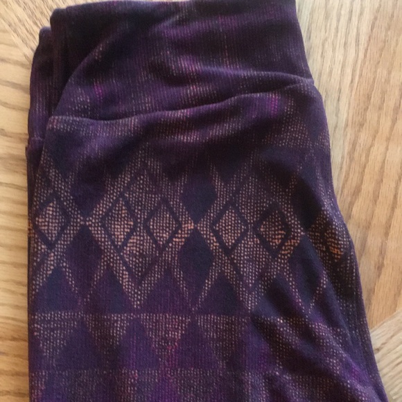 Lularoe One Size Leggings - Picture 2 of 8